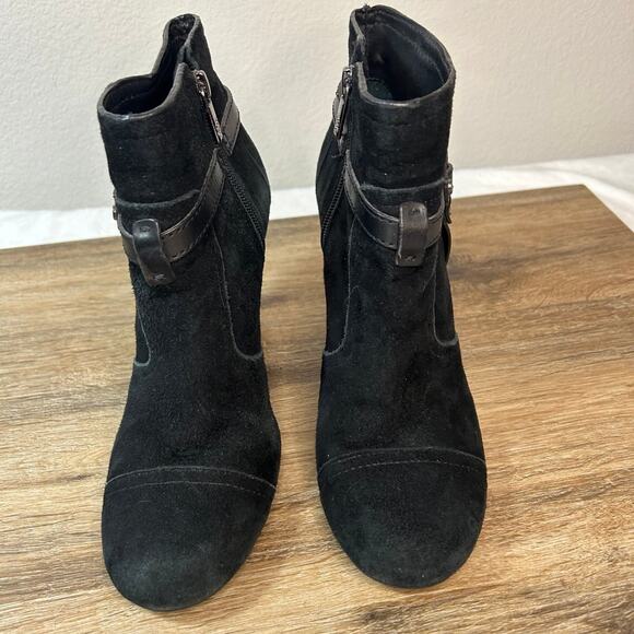 Tory Burch Aaden Women's Ankle Boots Black Suede Harness Logo Emblem Wedge - Picture 3 of 10